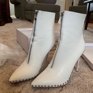 FashionNova White bootie